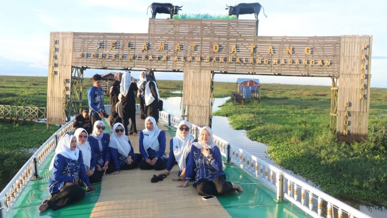 TP PKK HSS Promosikan Wisata Kalang Hadangan Lewat Kegiatan Susur Sungai