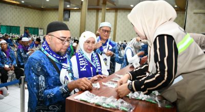 Jemaah Calon Haji HSS Tiba di Asrama Haji Banjarbaru, Jalani Pemeriksaan Kesehatan dan Terima Dokumen Keberangkatan