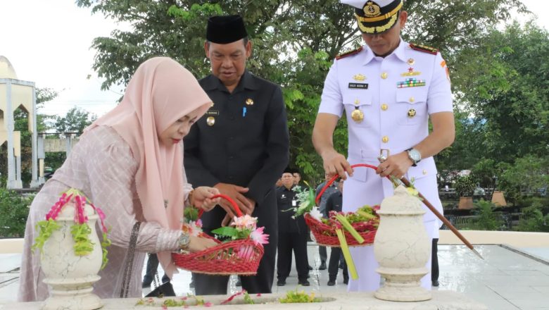 Pemkab HSS dan TNI AL Ziarah ke Makam Hasan Basry, Kenang Jasa Proklamator Kalimantan