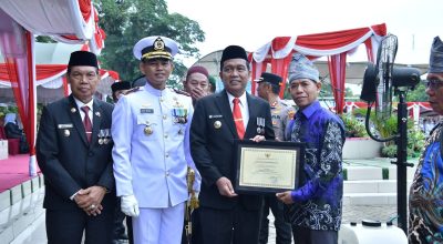 HUT Ke-77 Proklamasi ALRI Divisi IV Pertahanan Kalimantan Berlangsung Khidmat, Veteran Terima Tali Asih dari Pemkab HSS