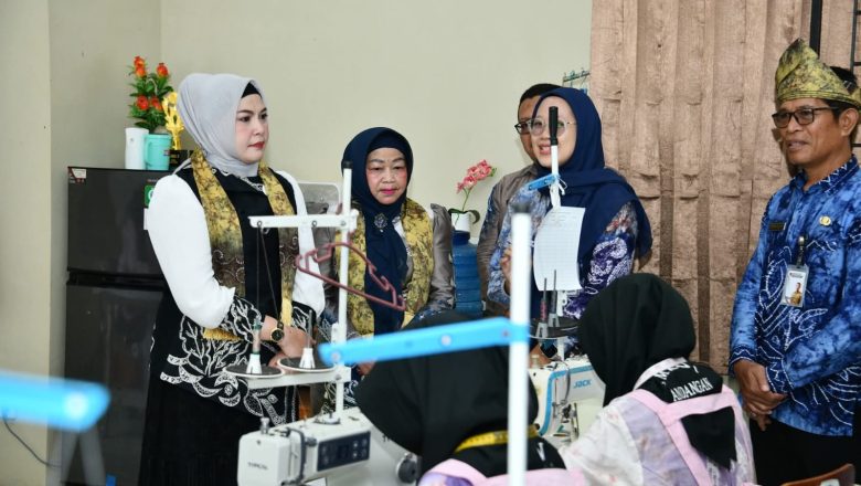 Talenta Muda Sasirangan Dilirik, Dekranasda HSS Buka Peluang Kolaborasi dengan SMKN 1 Kandangan
