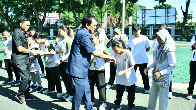 Bupati HSS Lepas Kontingen FORKI ke Kejuaraan Karate Shukaido Borneo II Se-Kalimantan