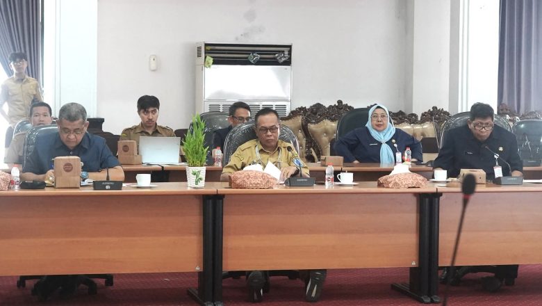 Banggar DPRD HSS Bahas KUA-PPAS 2027, PAD Diproyeksikan Meningkat