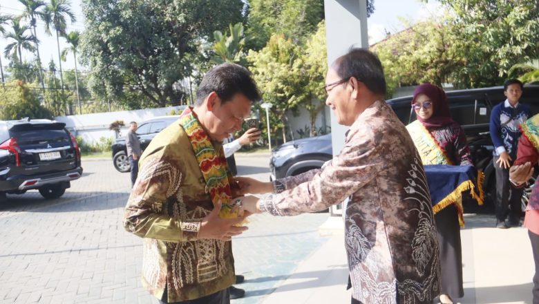 Wabup HSS Buka Pembinaan Posbankum, Perkuat Akses Bantuan Hukum hingga Pelosok Desa