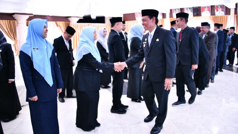 Wabup HSS Lantik 25 Pejabat, Tekankan Pelayanan Cepat dan Budaya Kerja Kolaboratif