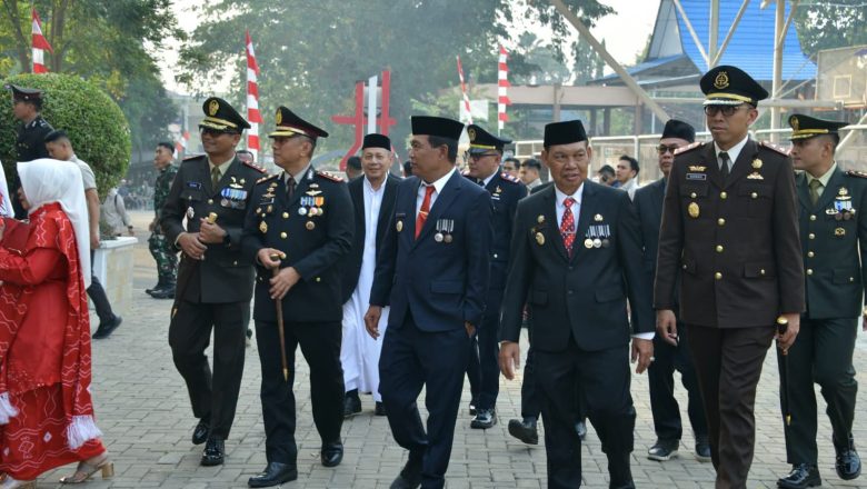 Upacara Penurunan Bendera HUT ke-81 RI di HSS Berlangsung Khidmat