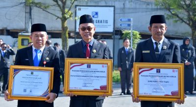 HSS Sabet Dua Penghargaan Bergengsi, IRH dan JDIH Terbaik se-Kalsel