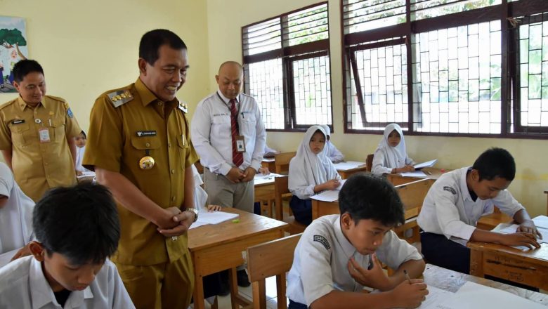 Bupati HSS Tinjau Tes Psikologi 4.184 Murid SMP, Pertama di Kalimantan Selatan