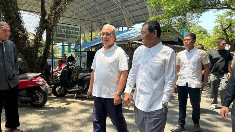 Warung Gratis Semarak Maulid Nabi, Bupati HSS Apresiasi Semangat Berbagi Warga Kandangan Utara