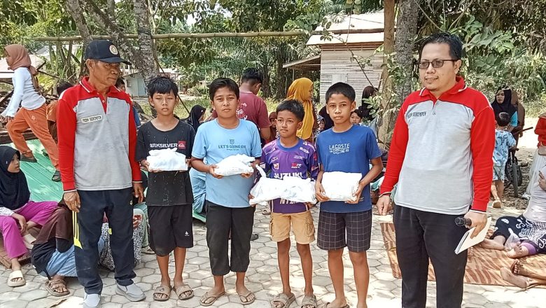 Unik dan Menghibur, Lomba Mahambit Hatap Warnai Perayaan Maulid dan HUT ke-81 RI di Pandulangan
