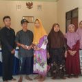 Camat Menthobi Raya Kawal Penyaluran BLT Dana Desa untuk 12 KPM di Desa Bukit Harum