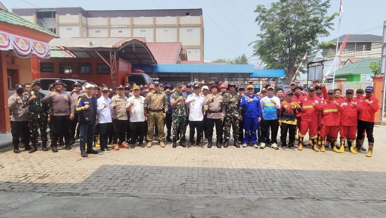 Bupati HSS Serahkan 5.500 Liter BBM untuk BPK, Perkuat Penanganan Karhutla