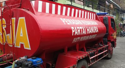 Hanura Banjarmasin Salurkan Air Bersih untuk Warga Jalan Irian 1, Tampung Aspirasi Masyarakat