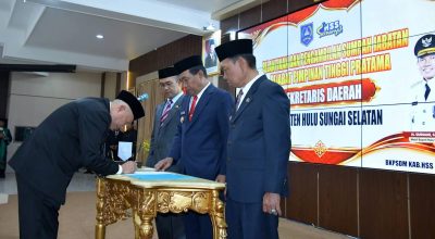 Bupati HSS Lantik Yustan Azidin sebagai Sekda, Arliyan Syahrial Pimpin PT Tirta Amandit