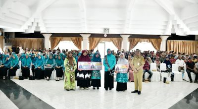 Bunda PAUD HSS Serahkan Bantuan Rumah Sejahtera Rp25 Juta kepada Tiga Pendidik